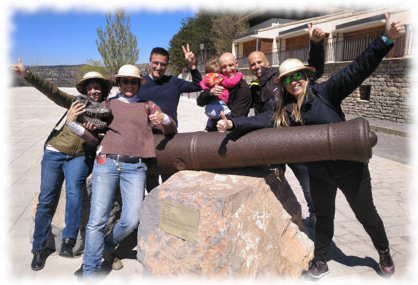 Familia al acabar el juego de Escape Peñíscola