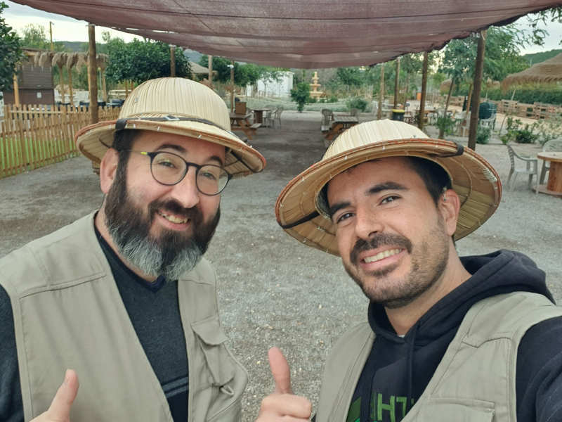 arqueólogos en el laberinto de peñíscola para el escape room escolar